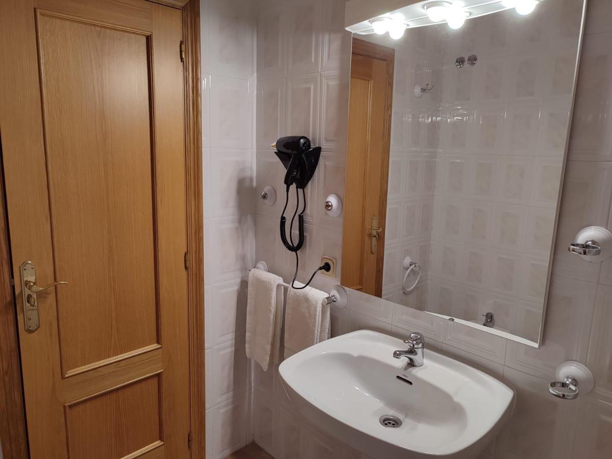 Hotel Novo Ponferrada Luaran gambar