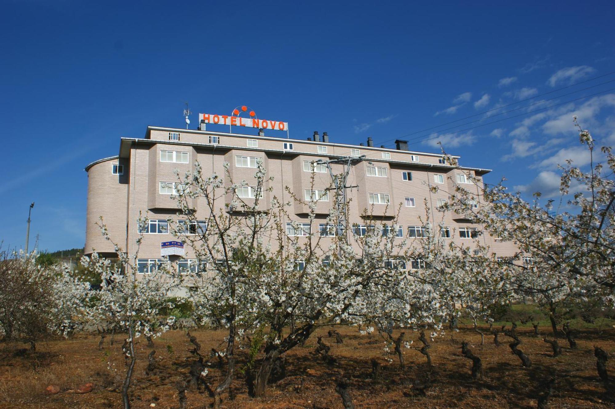 Hotel Novo Ponferrada Luaran gambar